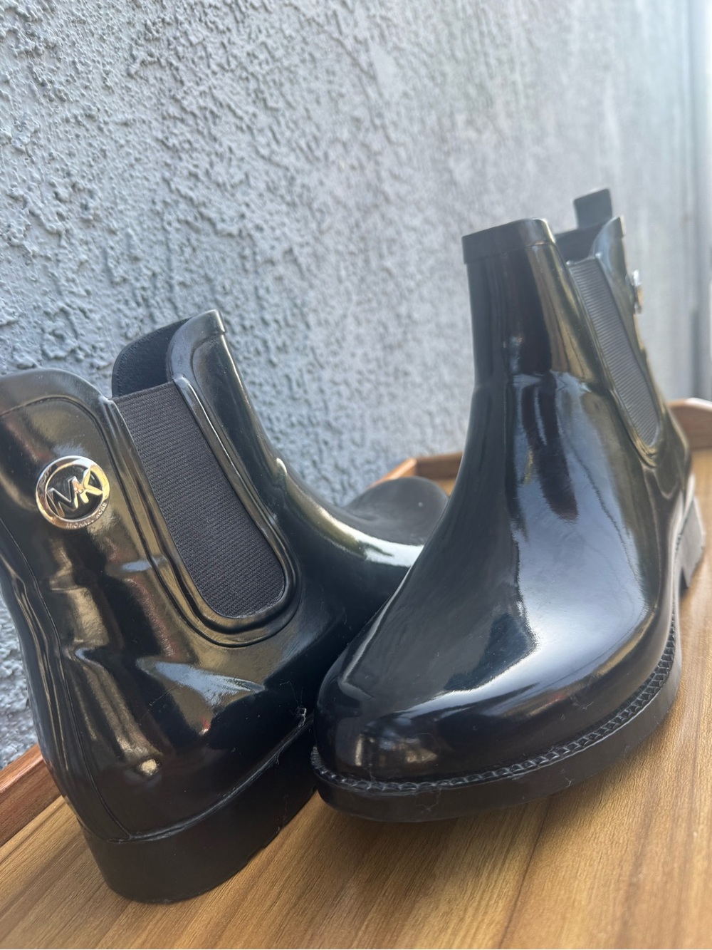 Michael Kors Black Glossy Rain Ankle Boots Size 8 - MK Fulton Waterproof - Picture 4 of 14